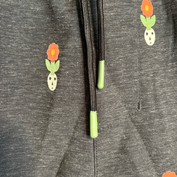 Roark Men's Charcoal Shorts with Colorful Skull and Flower Pattern - Picture 4 of 13